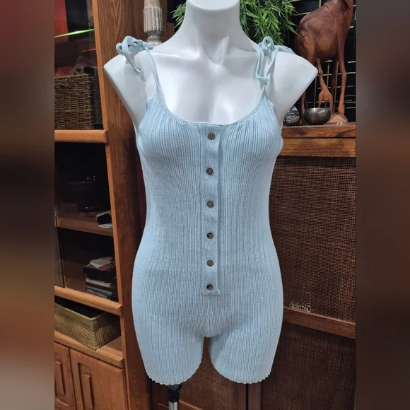 MARBLE Sky Blue Ribbed Fabric - Picture 2 of 11